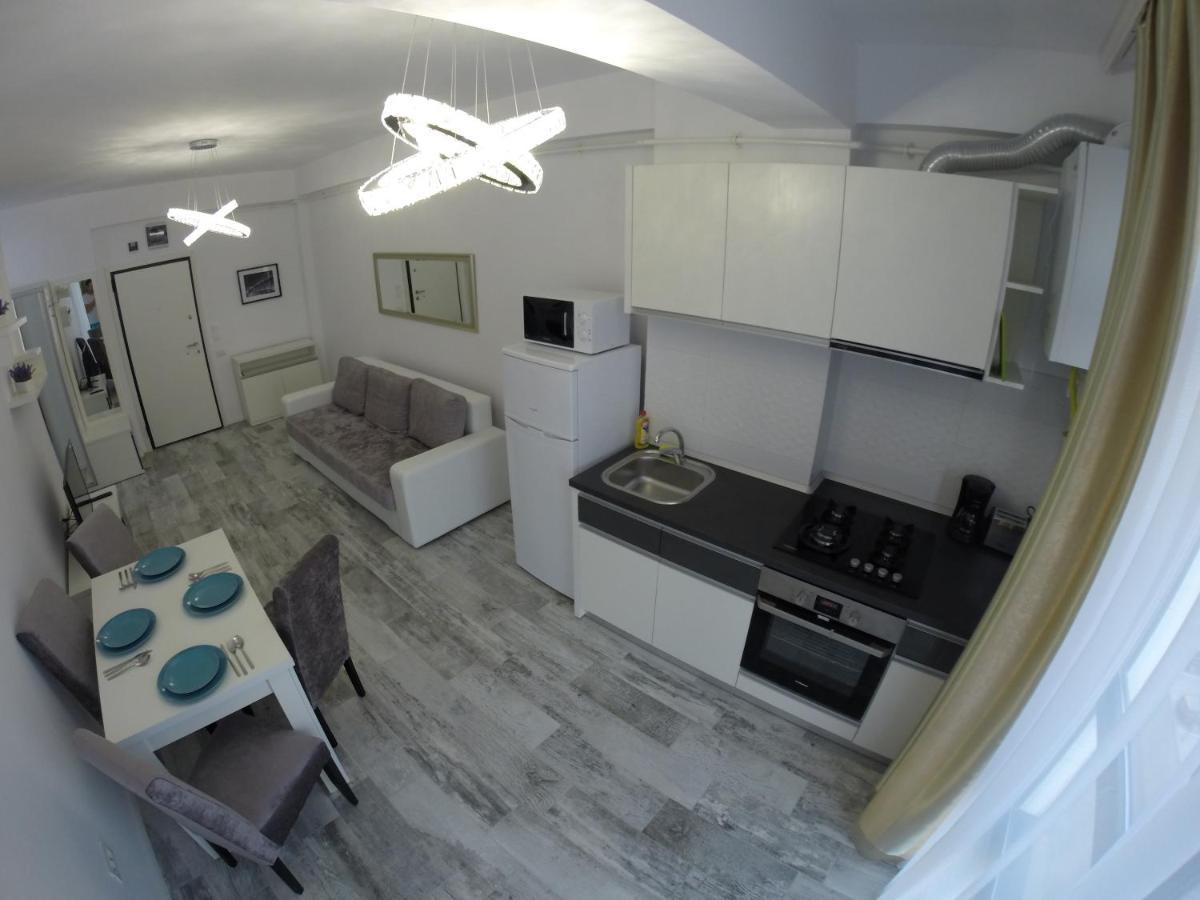 911 Cazare Mamaia Exterior photo