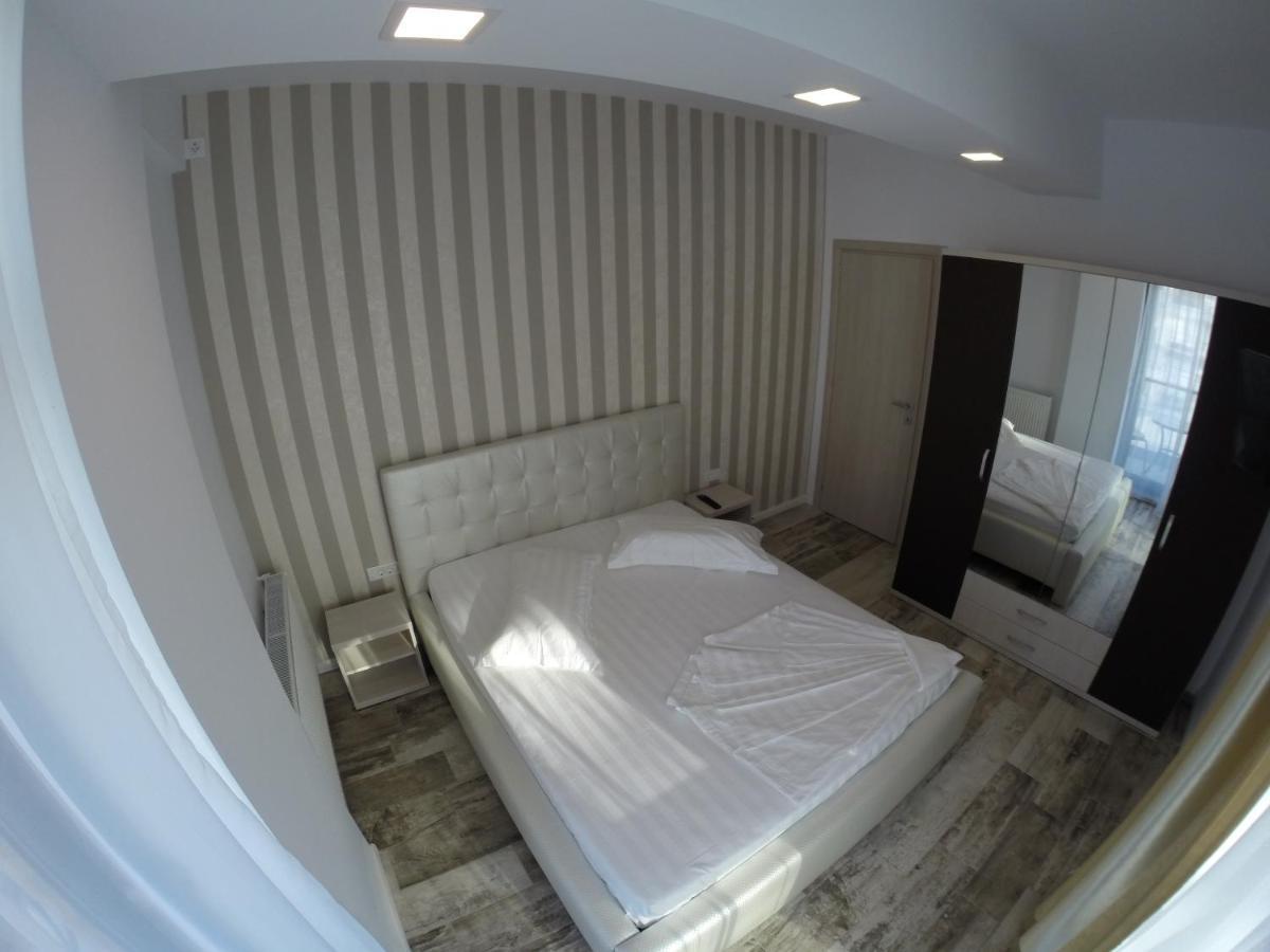 911 Cazare Mamaia Exterior photo